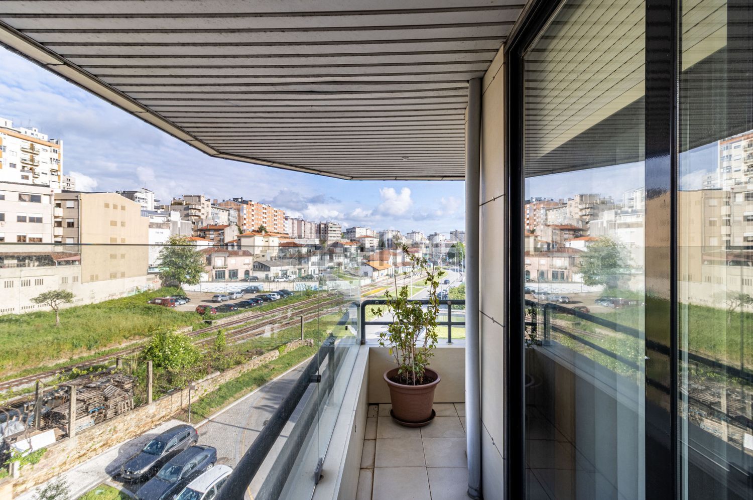 公寓 t3出售在Avenida Engenheiro Arantes e Oliveira, 890 - 门廊