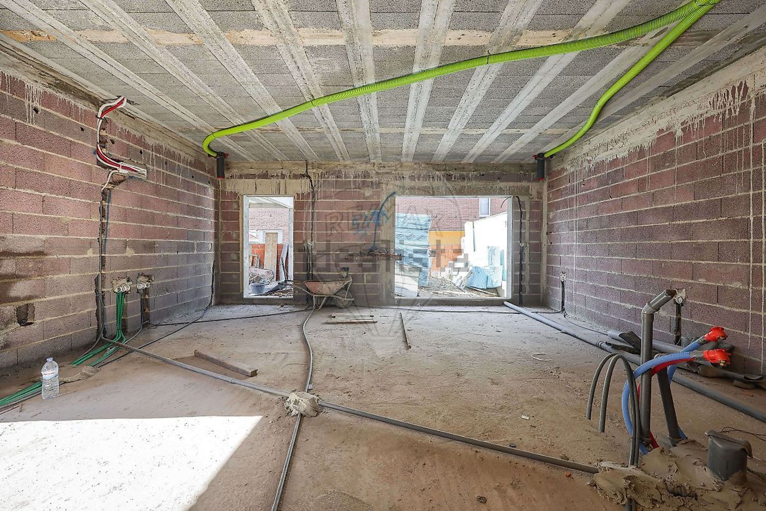 小楼房或独栋别墅出售在Rua Cesário Verde - 停车位