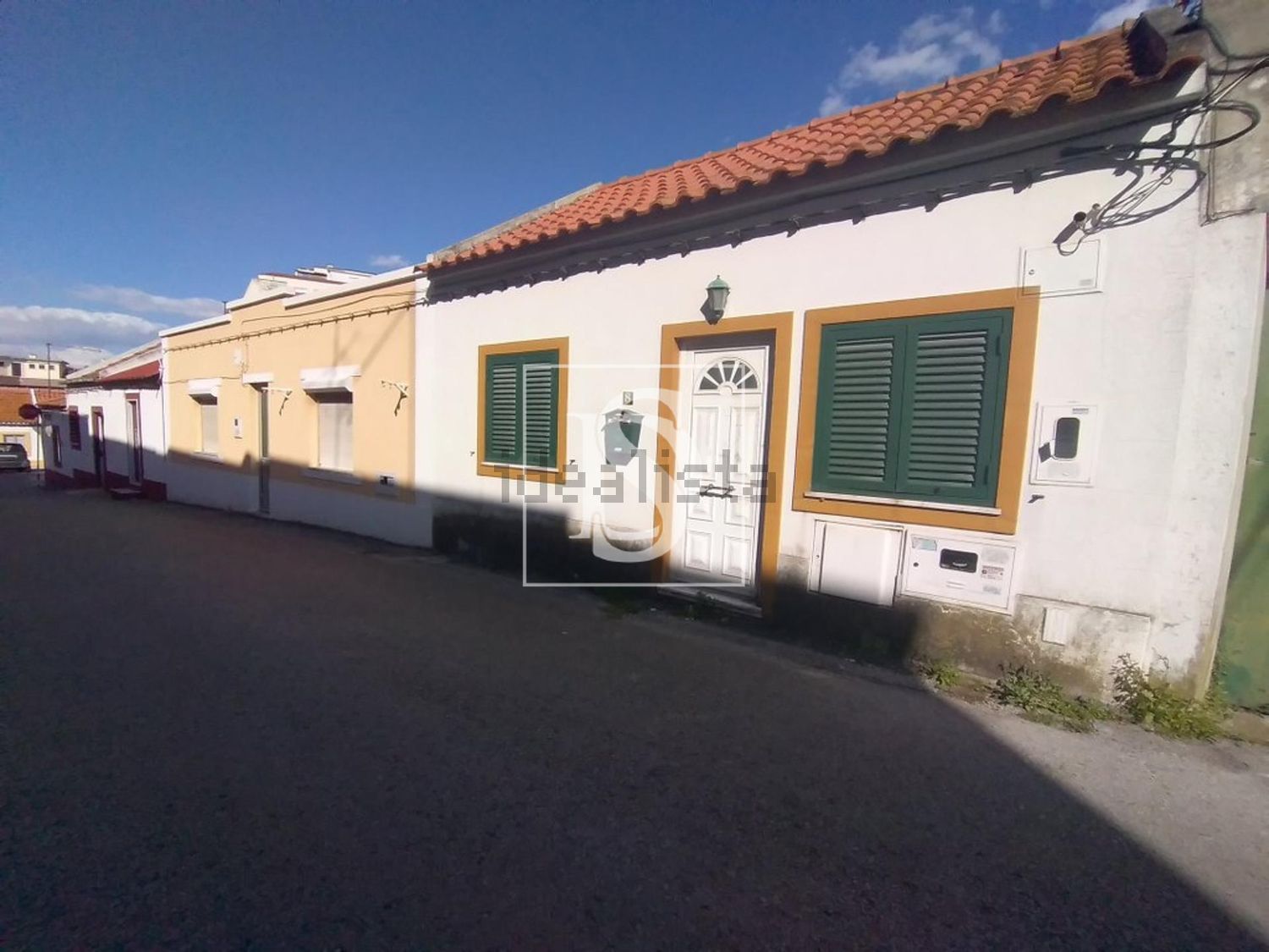 小楼房或独栋别墅出售在Centro de Arrentela - 外立面