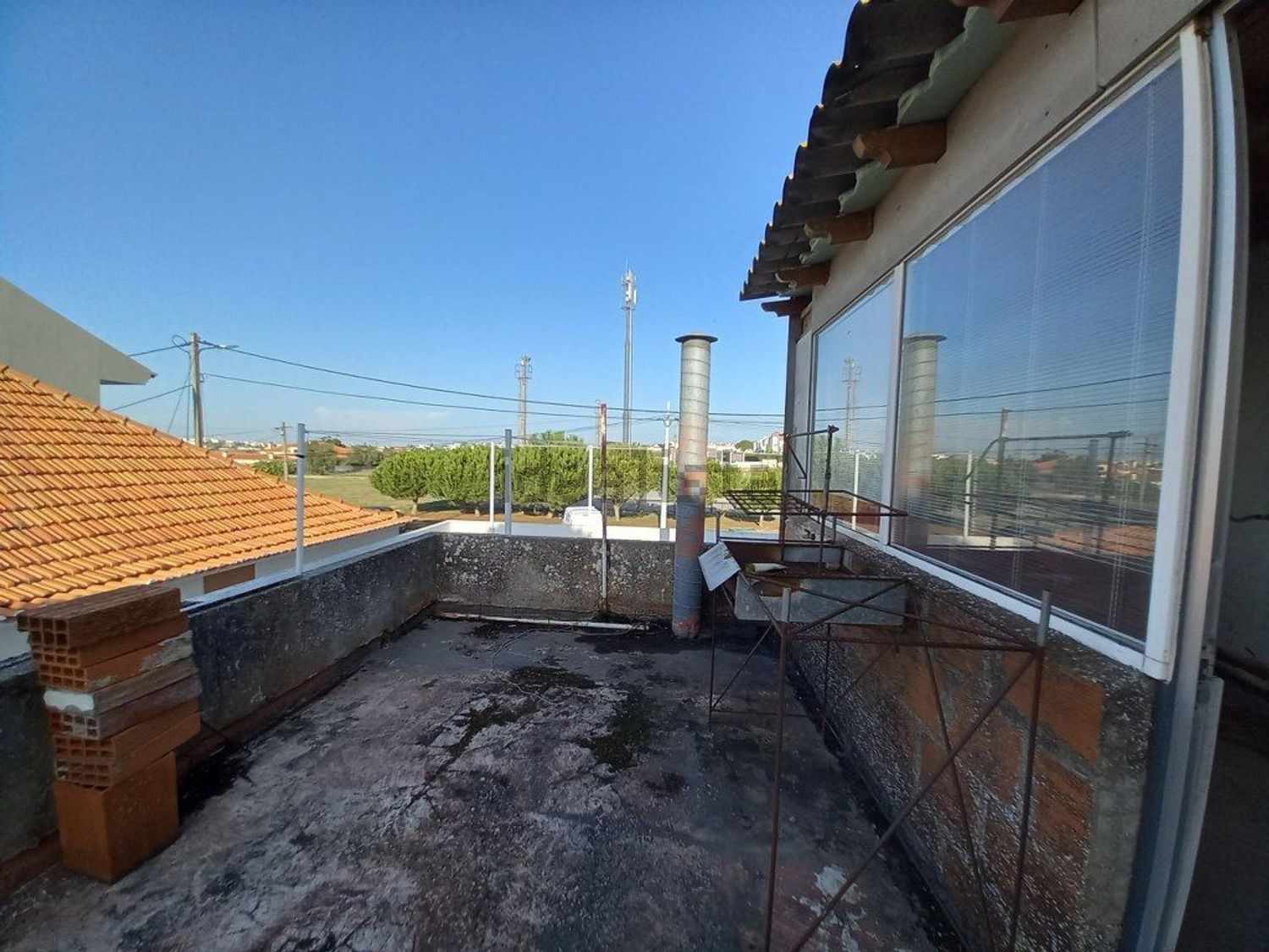 小楼房出售在Rua Futebol Clube de São Francisco - 详情