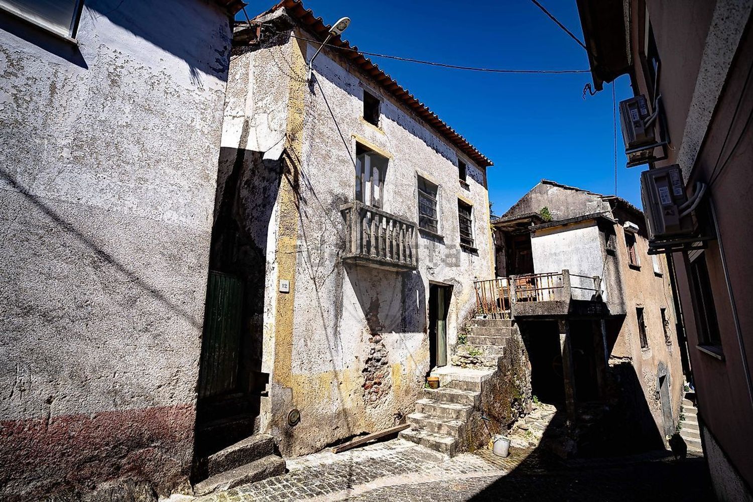 小楼房或独栋别墅出售在Travessa do Outeiro - 外立面