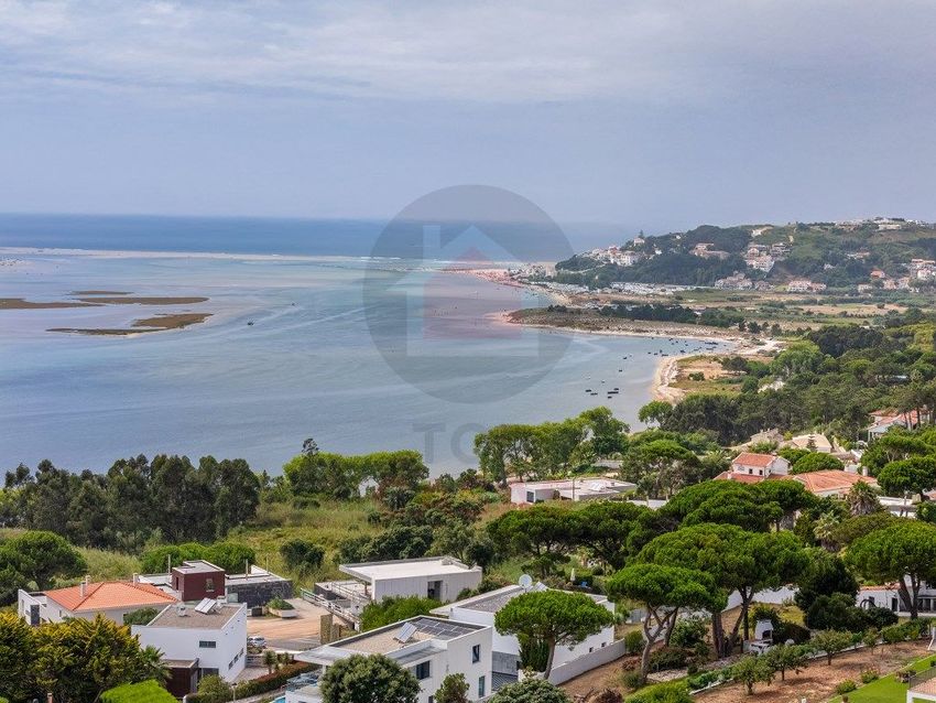 小楼房或独栋别墅出售在Nadadouro