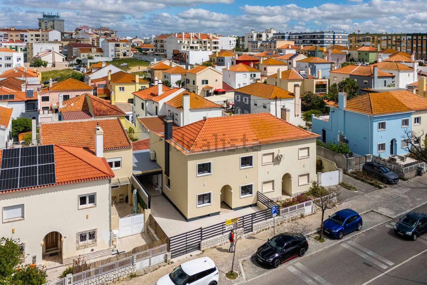 双拼别墅出售在Avenida Jaime Cortesão - 照片