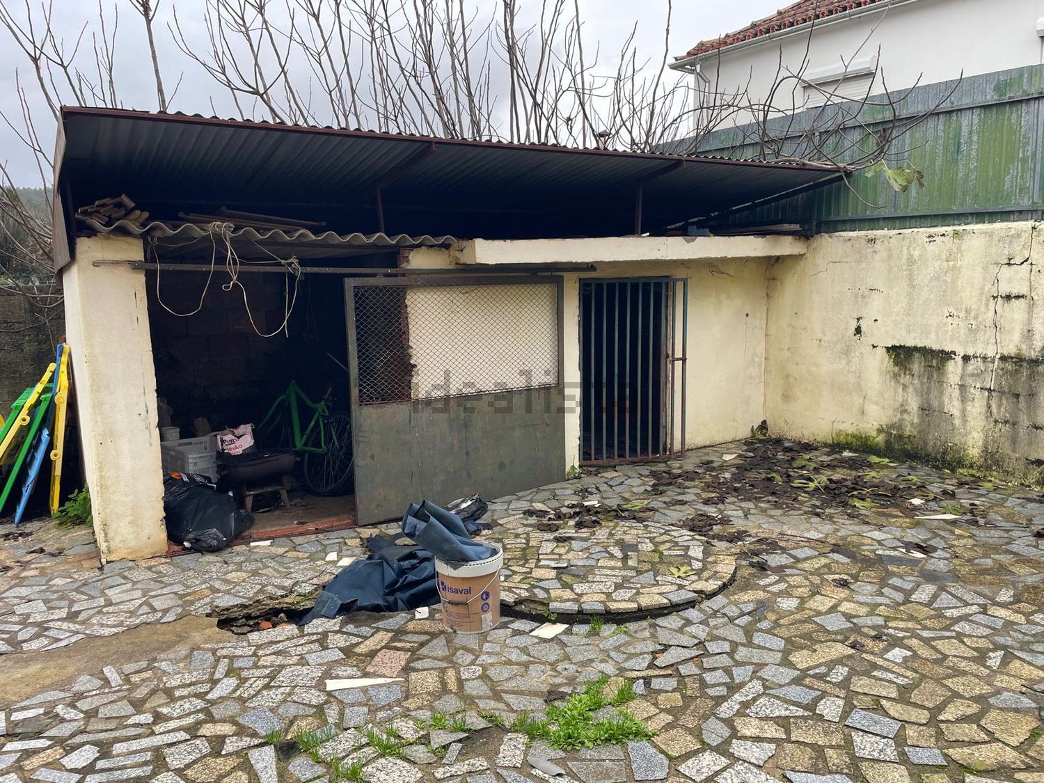 小楼房或独栋别墅出售在Rua dos Bombeiros Voluntários, 46 - 外立面