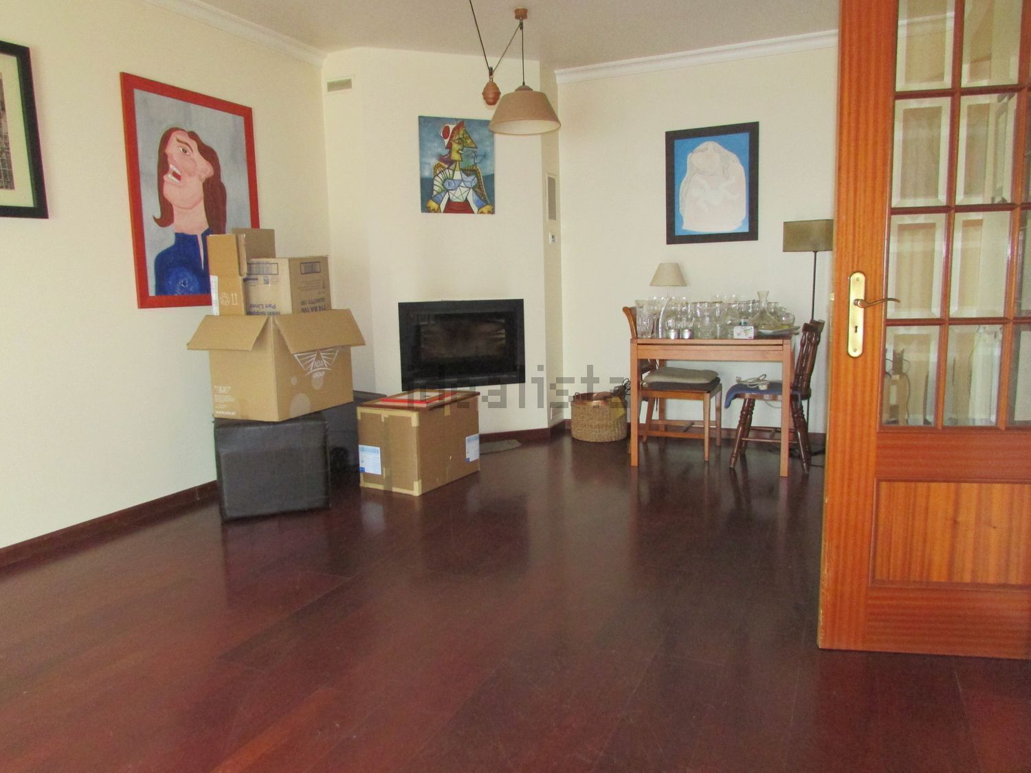 小楼房或独栋别墅出售在Rua Vila de Aguiar da Beira, 55 - 客厅