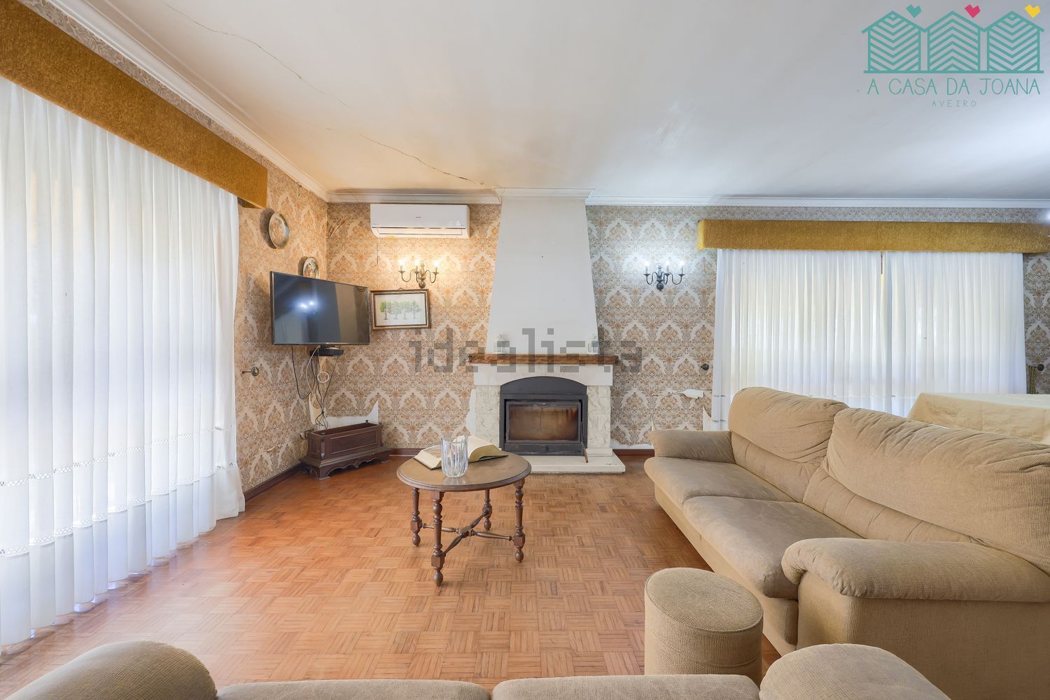 小楼房或独栋别墅出售在Rua Manuel de Sousa Carneiro s/n - 客厅