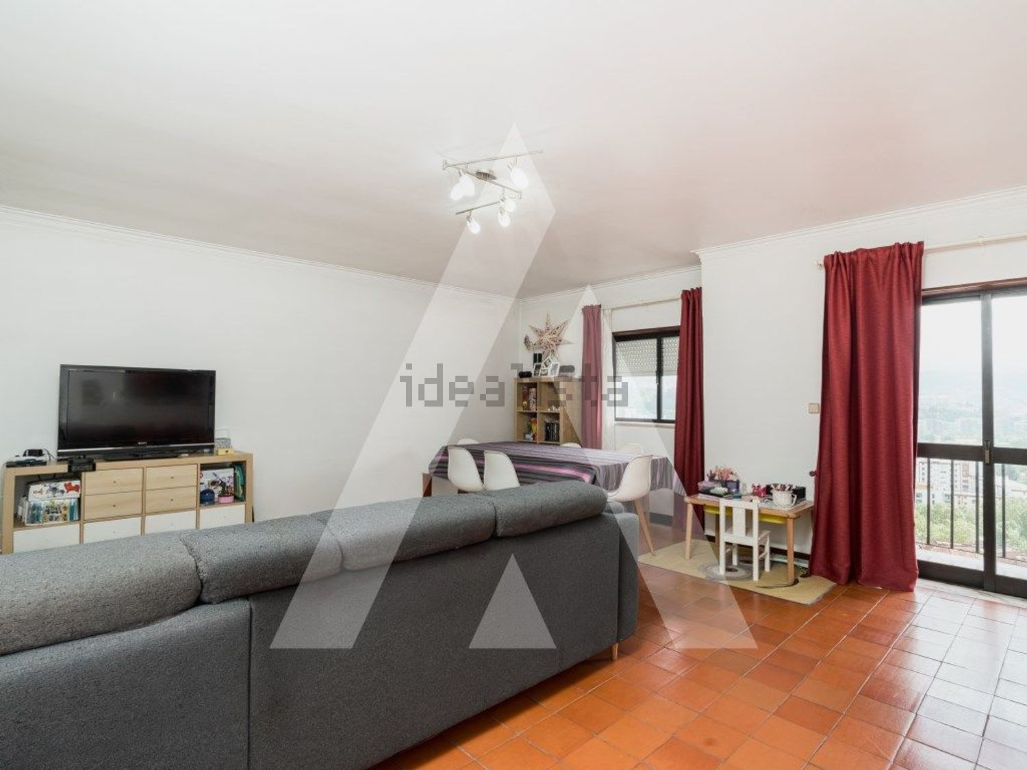 公寓 t3出售在Santa Clara e Castelo Viegas - 客厅