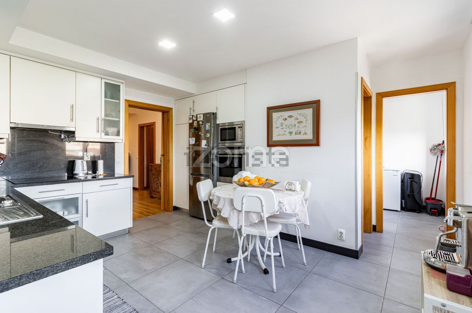 公寓 t3出售在Avenida Engenheiro Arantes e Oliveira, 890 - 厨房