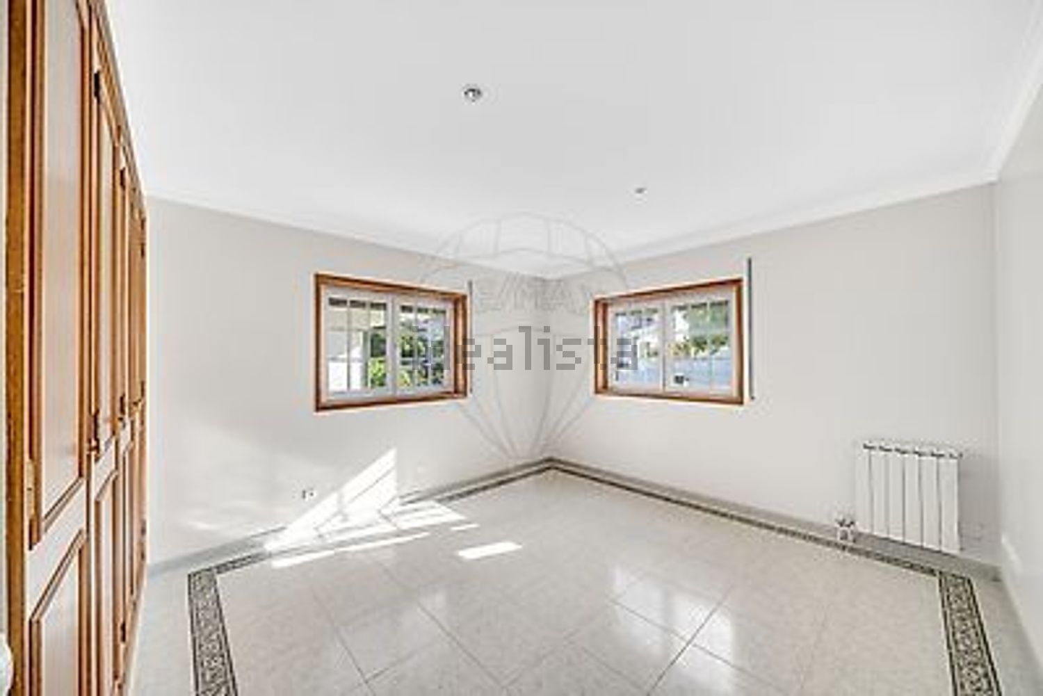 小楼房或独栋别墅出售在Avenida Mário Sacramento - 居住