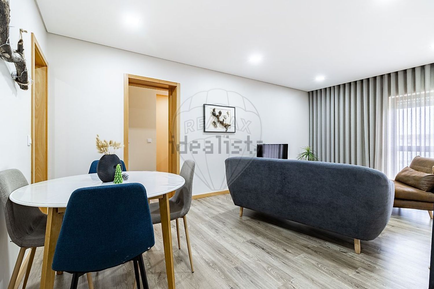 公寓 t3出售在Bairro da Marinha - 客厅