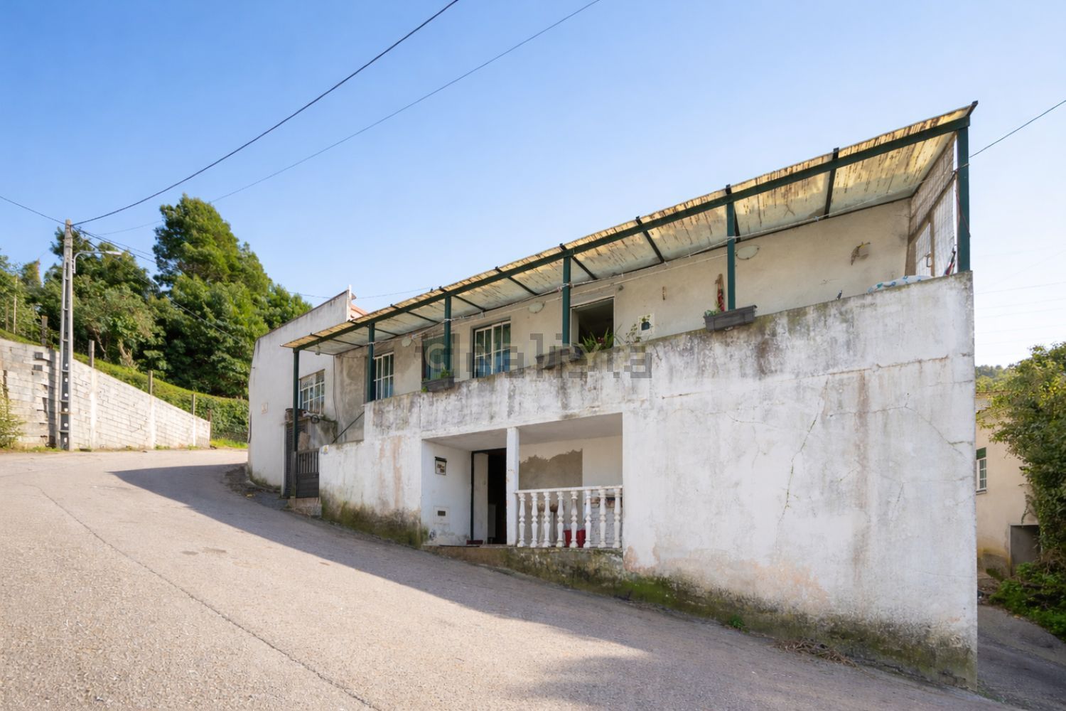 小楼房或独栋别墅出售Em553-1 - 外立面