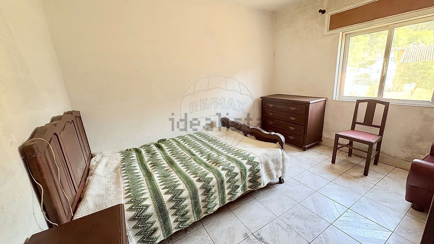 小楼房或独栋别墅出售在Anta - 卧室