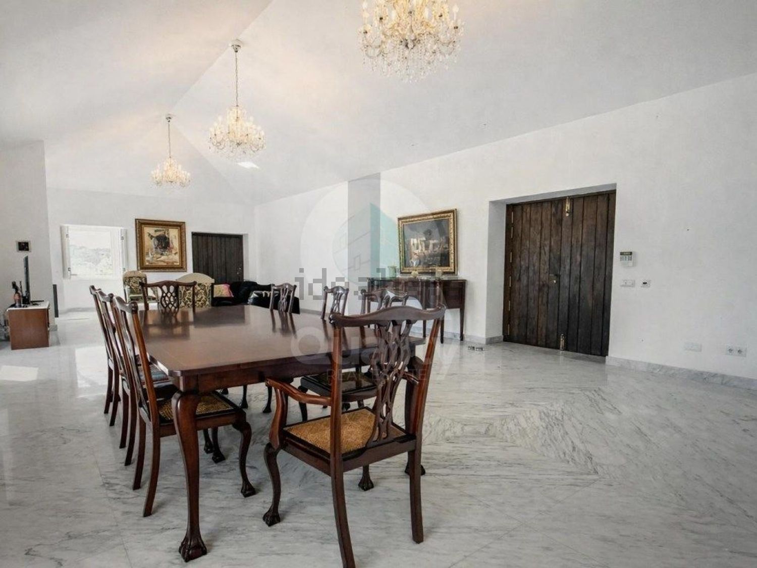 小楼房或独栋别墅出售在Estrada da Boutaca - 客厅