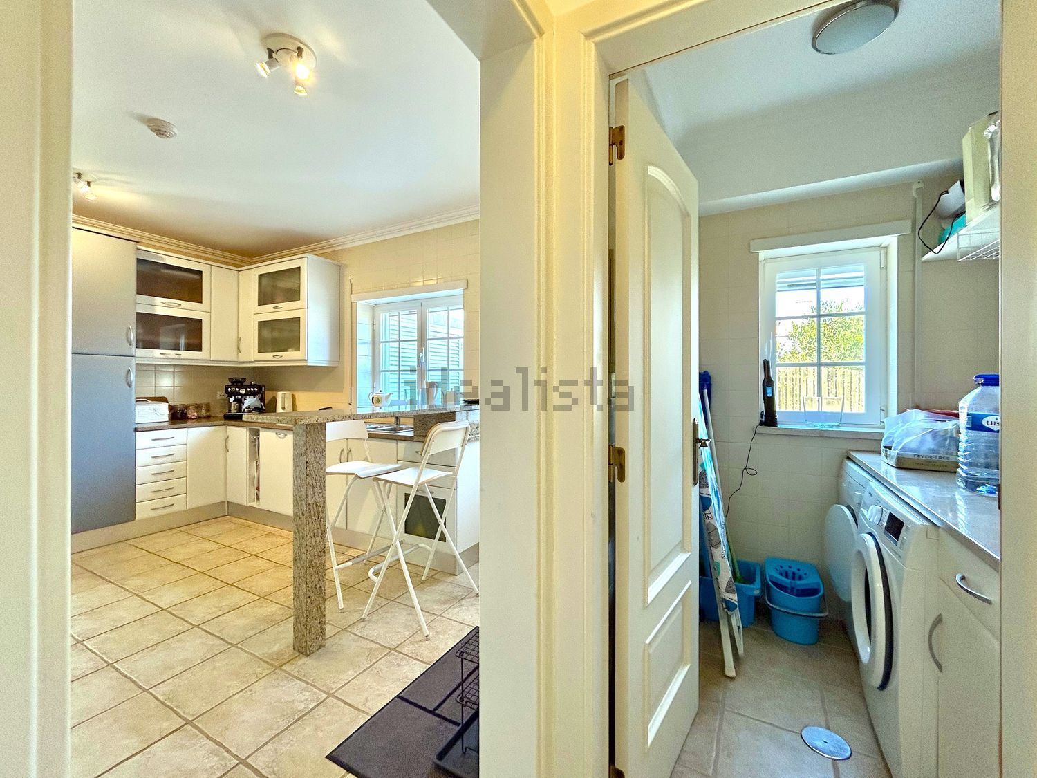 小楼房或独栋别墅出售在Avenida Dom Pedro Primeiro, 20 - 居住