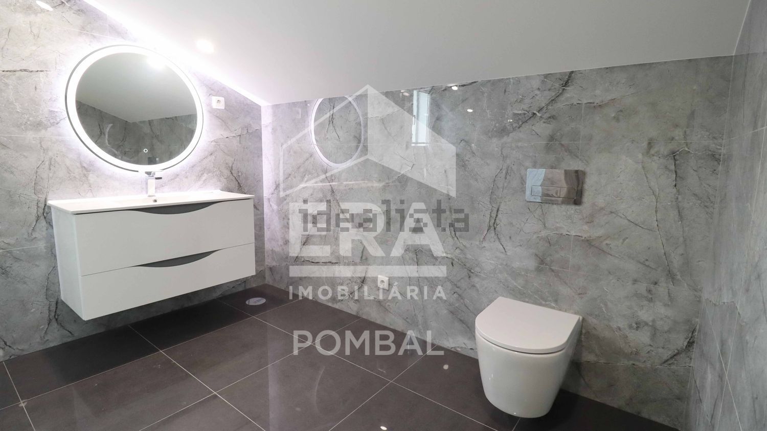 小楼房或独栋别墅出售Pombal - 卫生间