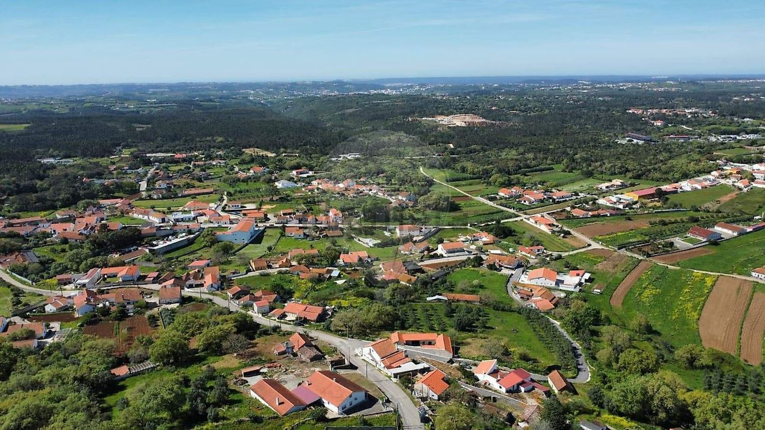 小楼房或独栋别墅出售在Évora de Alcobaça - 视线