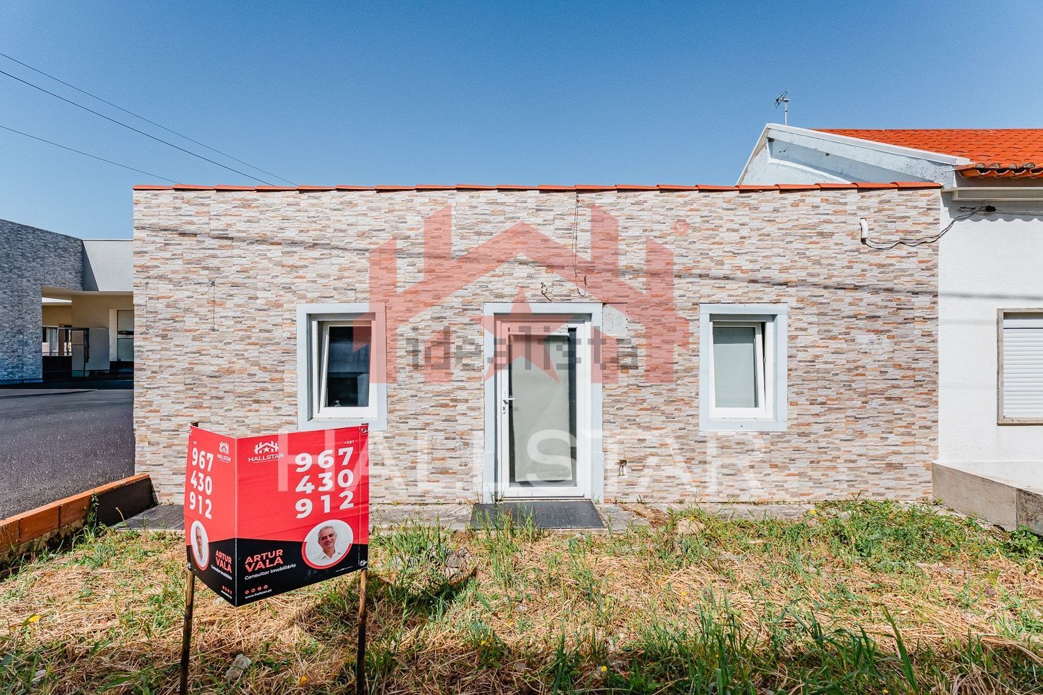 小楼房或独栋别墅出售在Rua Dona Maria, 83 - 外立面