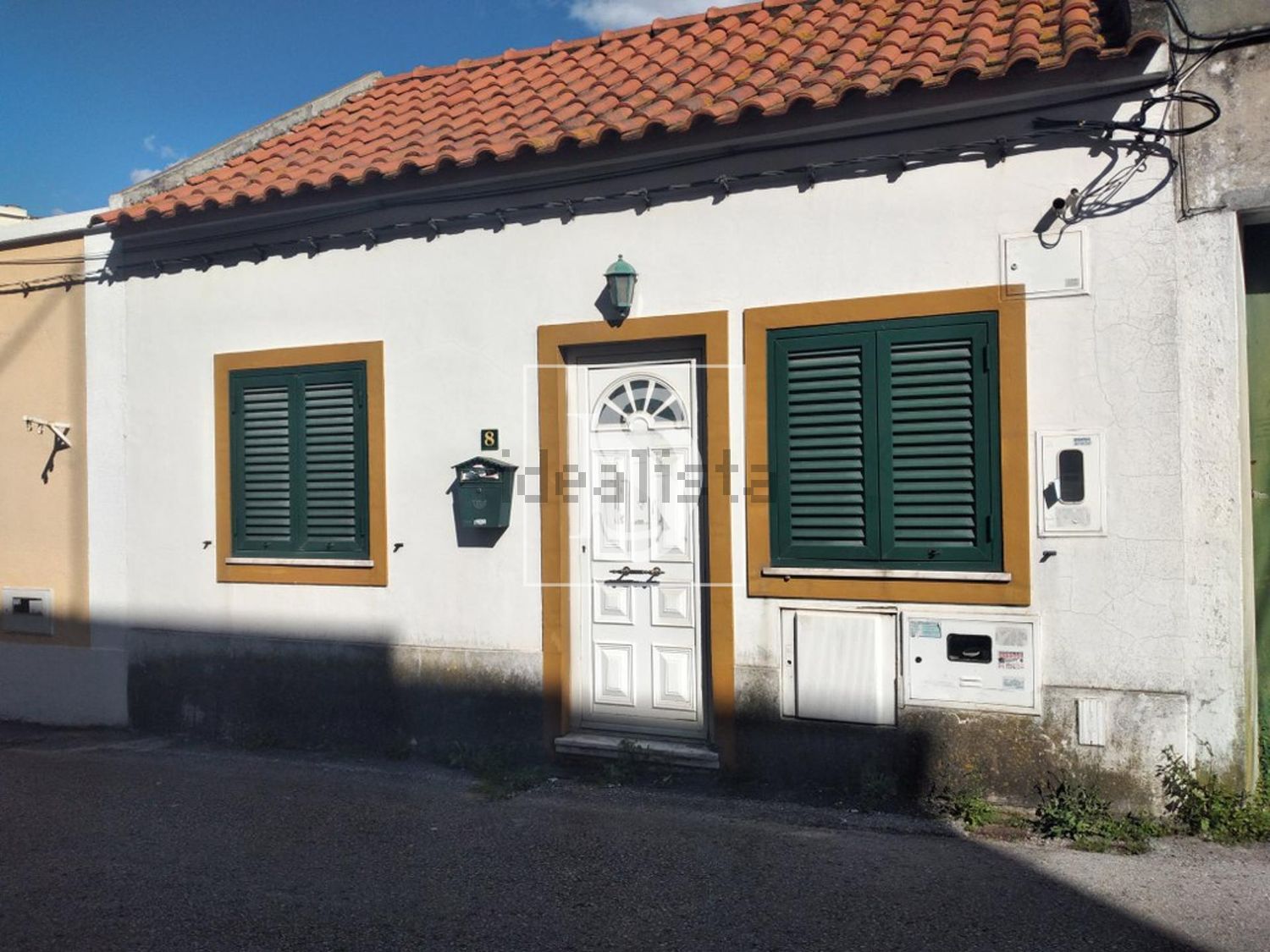 小楼房或独栋别墅出售在Centro de Arrentela - 外立面