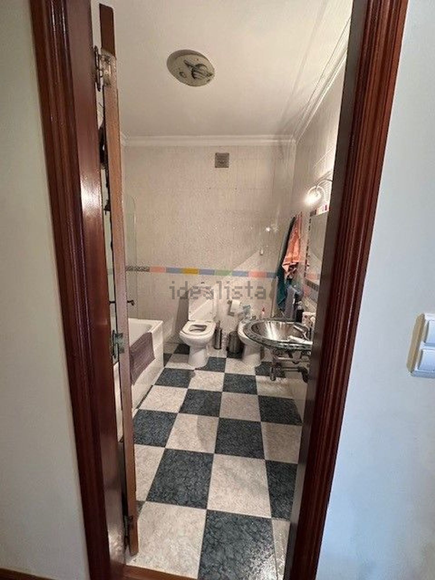 小楼房或独栋别墅出售在Rua Vila de Aguiar da Beira, 55 - 卫生间