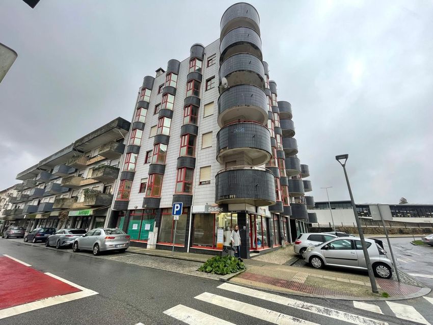 公寓 t2出售在Praça Dr. António Albuquerque de Pinho