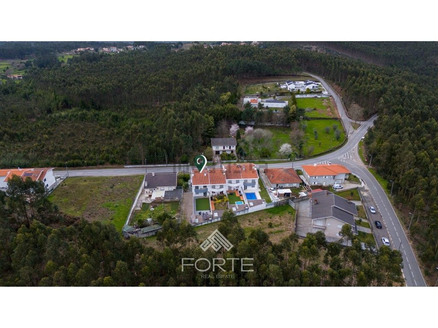 小楼房或独栋别墅出售在Rua Rio Douro - 视线