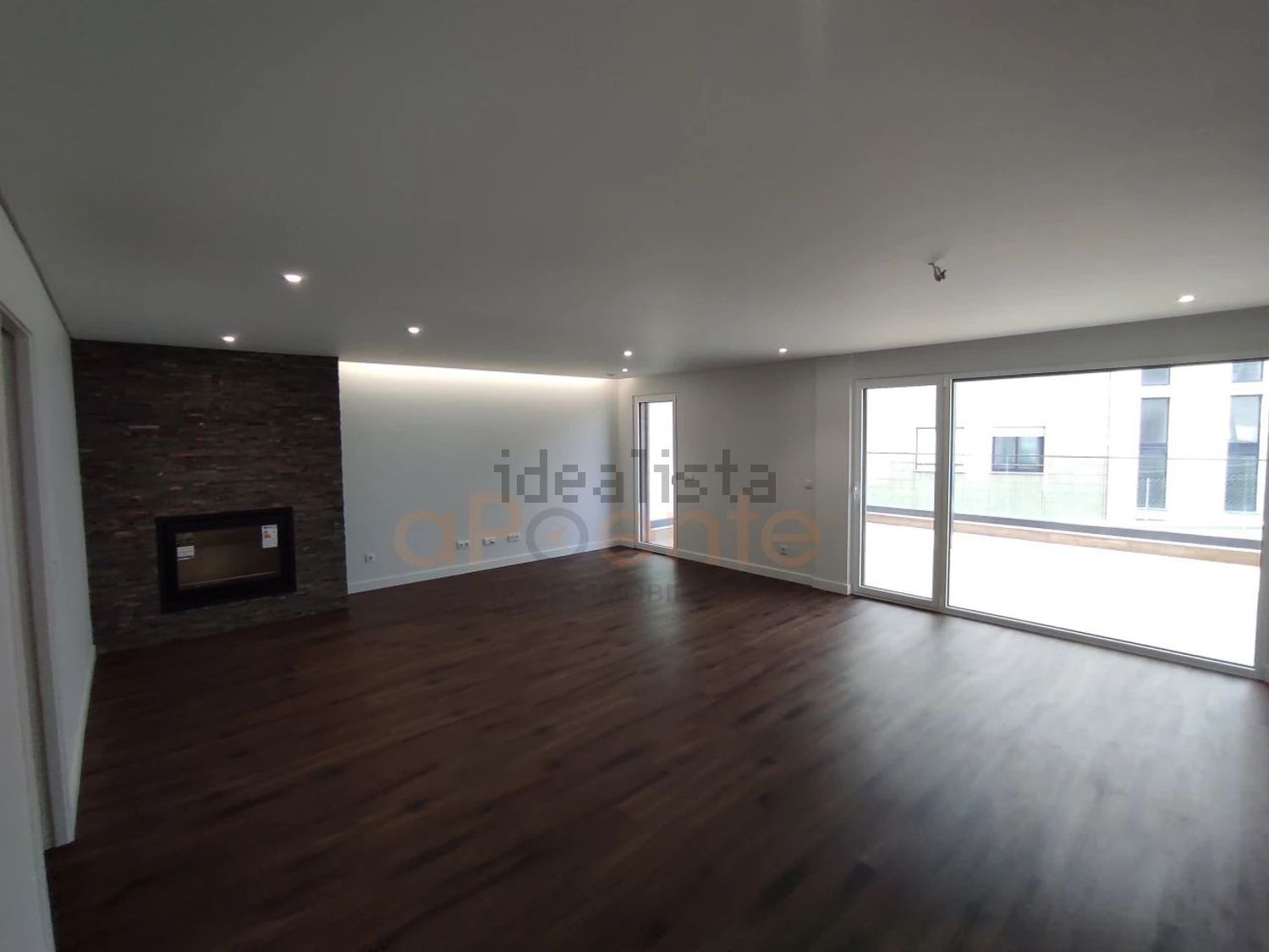 联排别墅出售在Avenida Nossa Senhora de Fátima s/n - 客厅