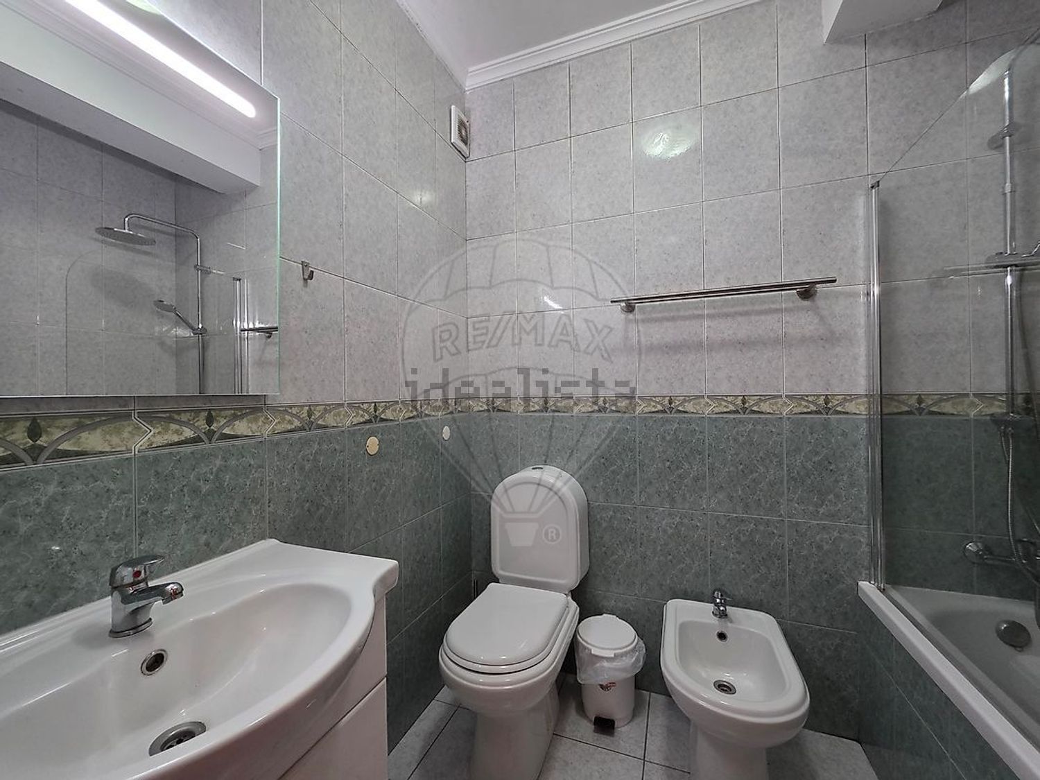 公寓 t2出售在Rua Padre João Miranda Ascenso - 卫生间