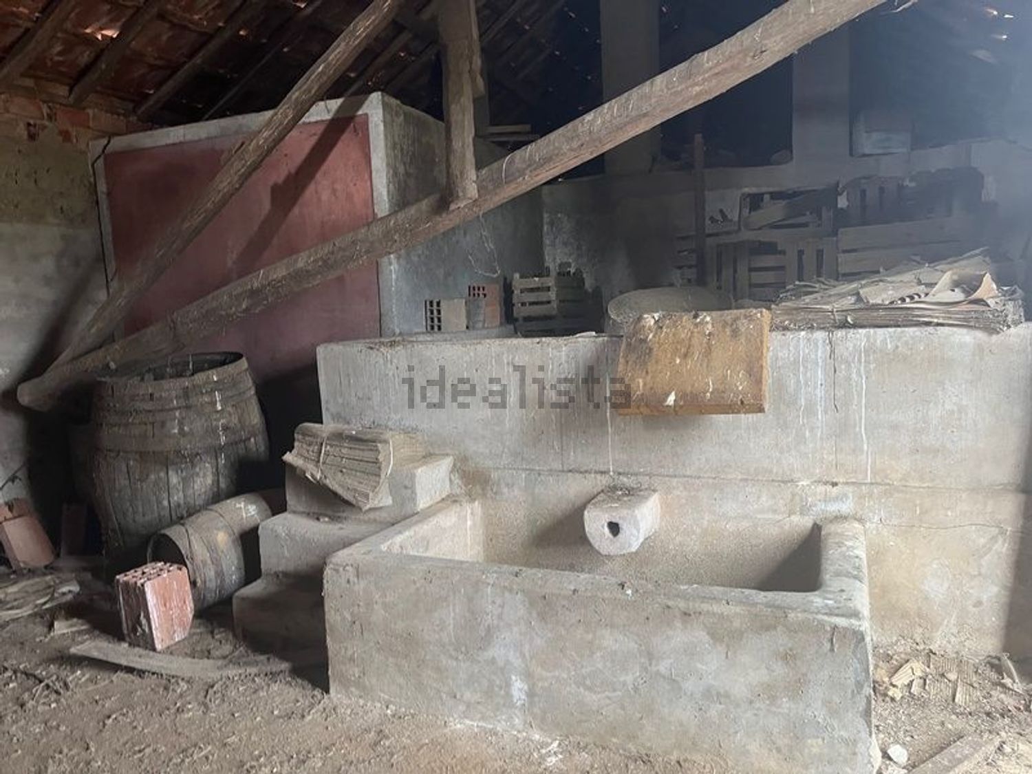 小楼房或独栋别墅出售在Rua do Pinheiro Manso - 酒窖