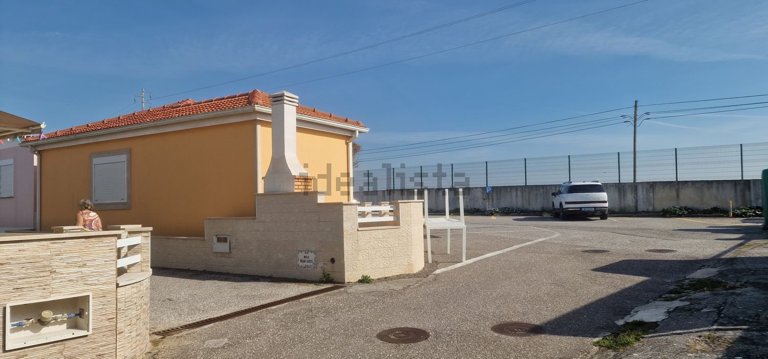 小楼房或独栋别墅出售Baleal, 51 L - 停车位
