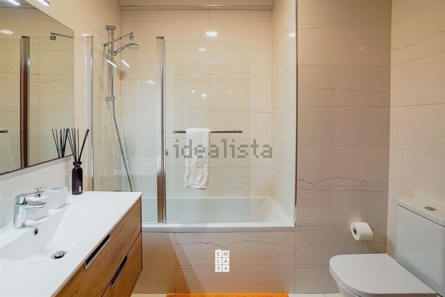 公寓 t2出售在São Miguel de Souto - 卫生间