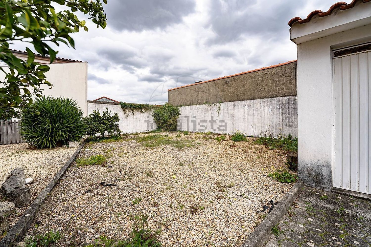 公寓 t4出售在Rua Nossa Senhora da Memória, 20 - 外立面