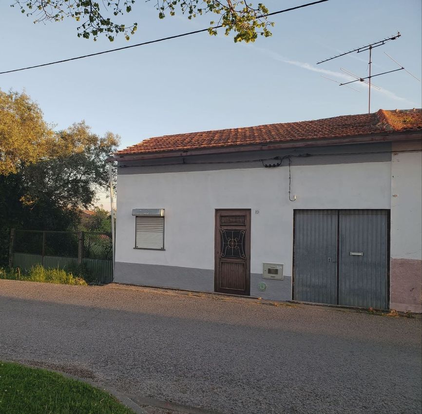 双拼别墅出售在Rua Manuel de Oliveira Pinhal, 21