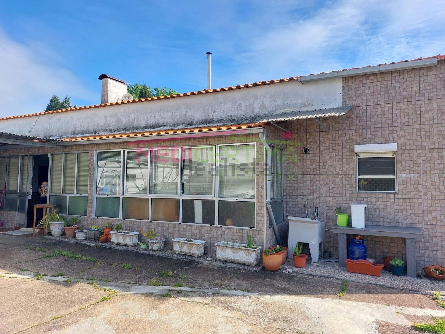 小楼房或独栋别墅出售在Oiã - 外立面