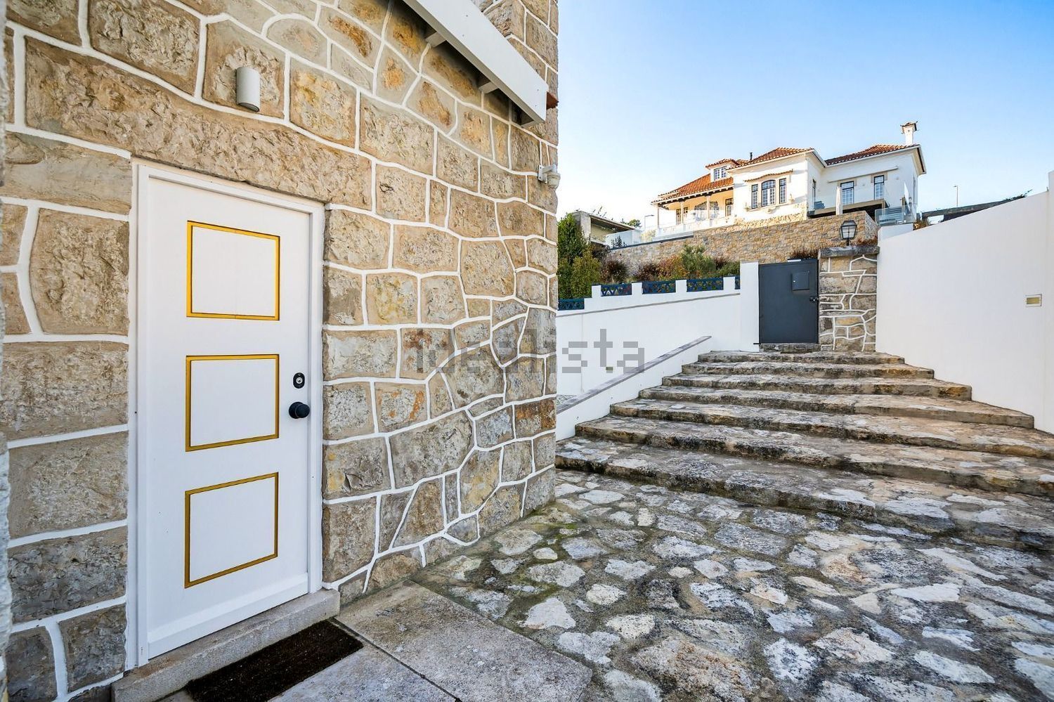 小楼房或独栋别墅出售在Alcobaça e Vestiaria - 外立面