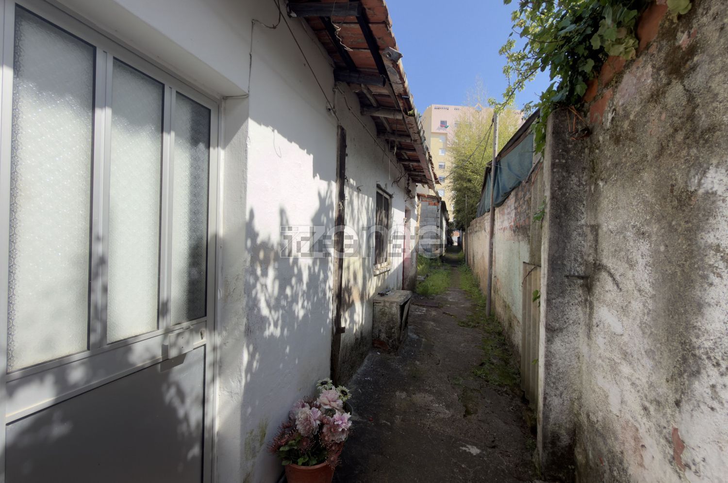 小楼房或独栋别墅出售在Rua Frei Brás de Braga, 120 - 外立面