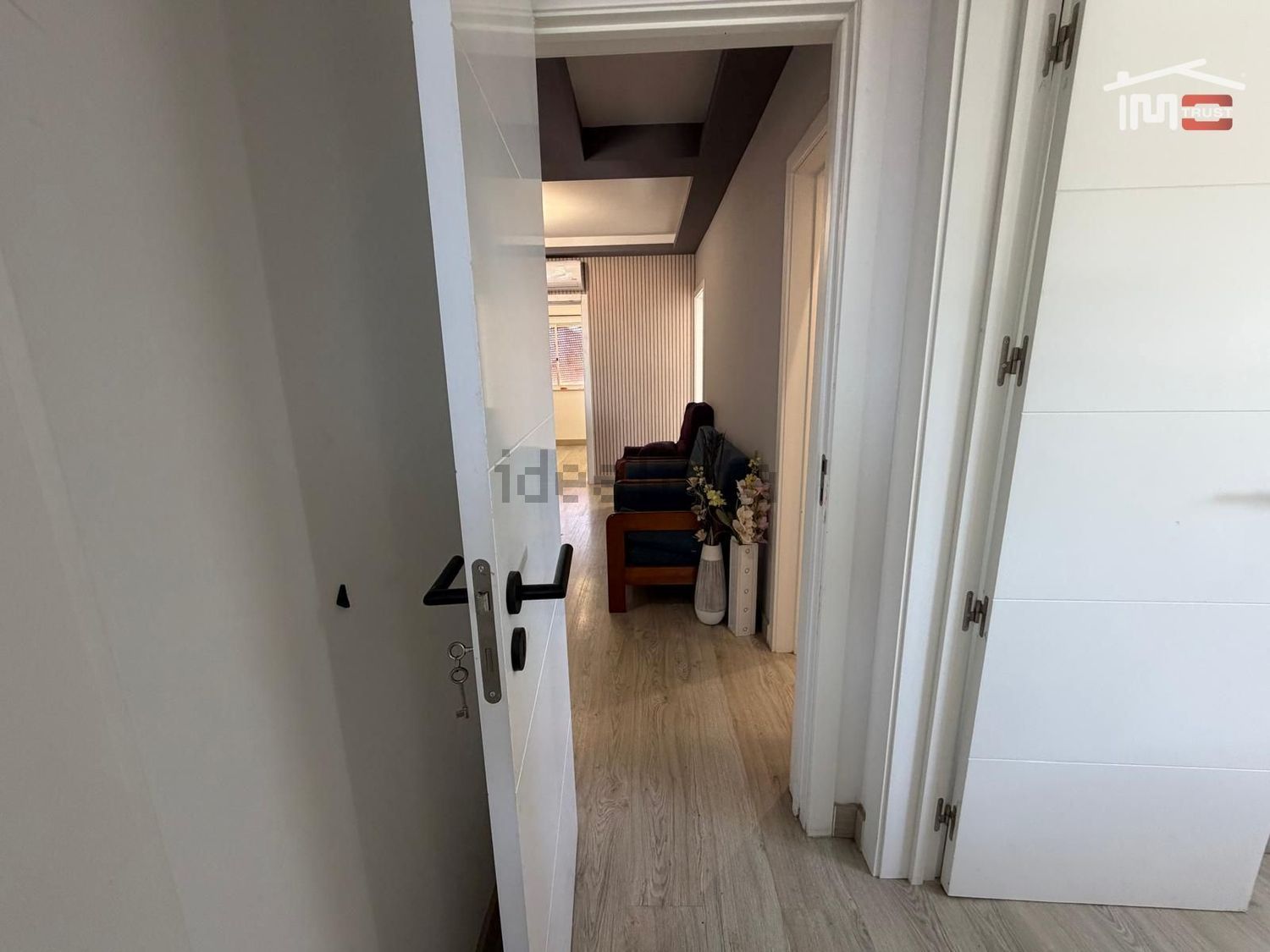 公寓 t4出售在Bairro da Conceição - Bairro Santo Nicolau - 过道