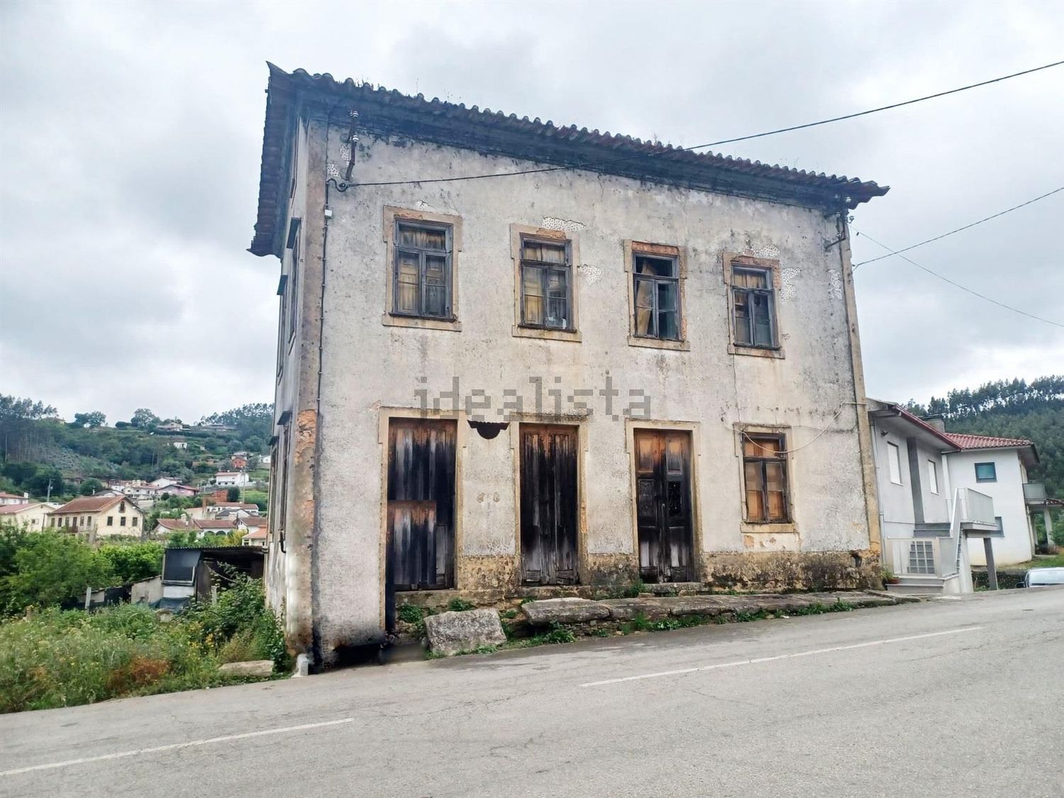 小楼房或独栋别墅出售在Rua dos carvalhos - 外立面