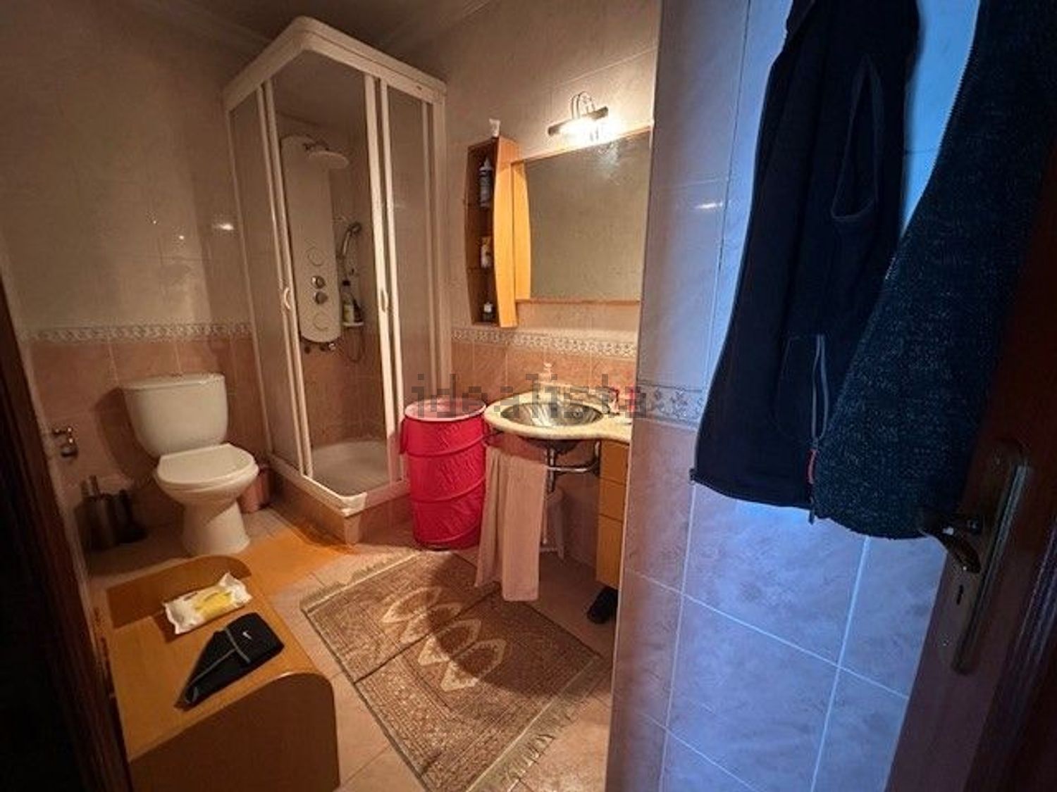 小楼房或独栋别墅出售在Rua Vila de Aguiar da Beira, 55 - 卫生间