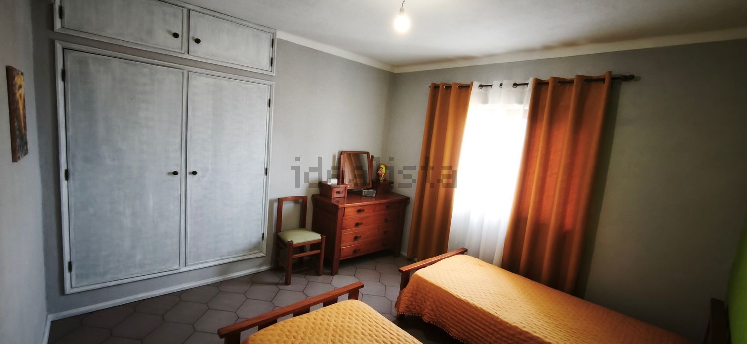 复式公寓出售在Rua Raúl Brandão, 1099 - 卧室