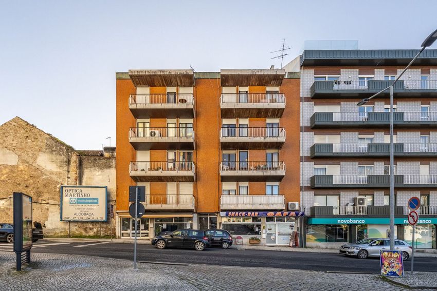 公寓 t3出售在Rua de Olivença, 19