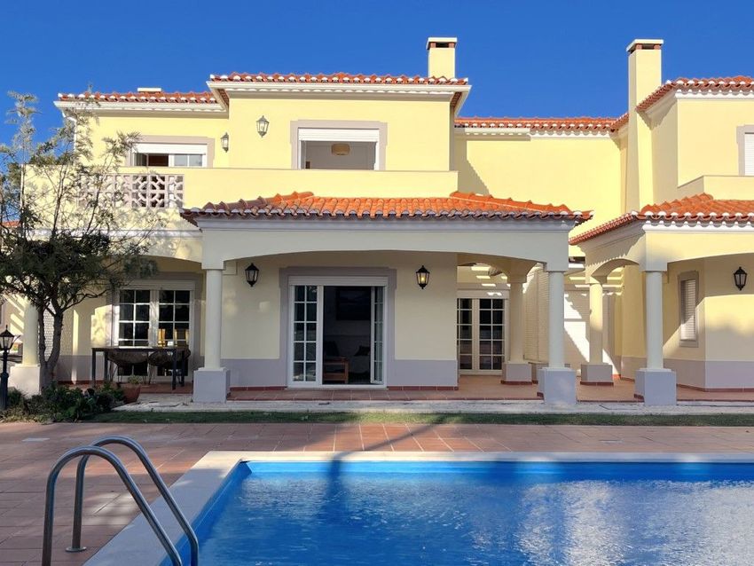 出租小楼房或独栋别墅在Amoreira