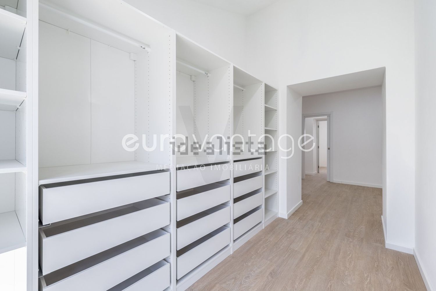 小楼房或独栋别墅出售在Rua do Pastor s/n - 试衣间