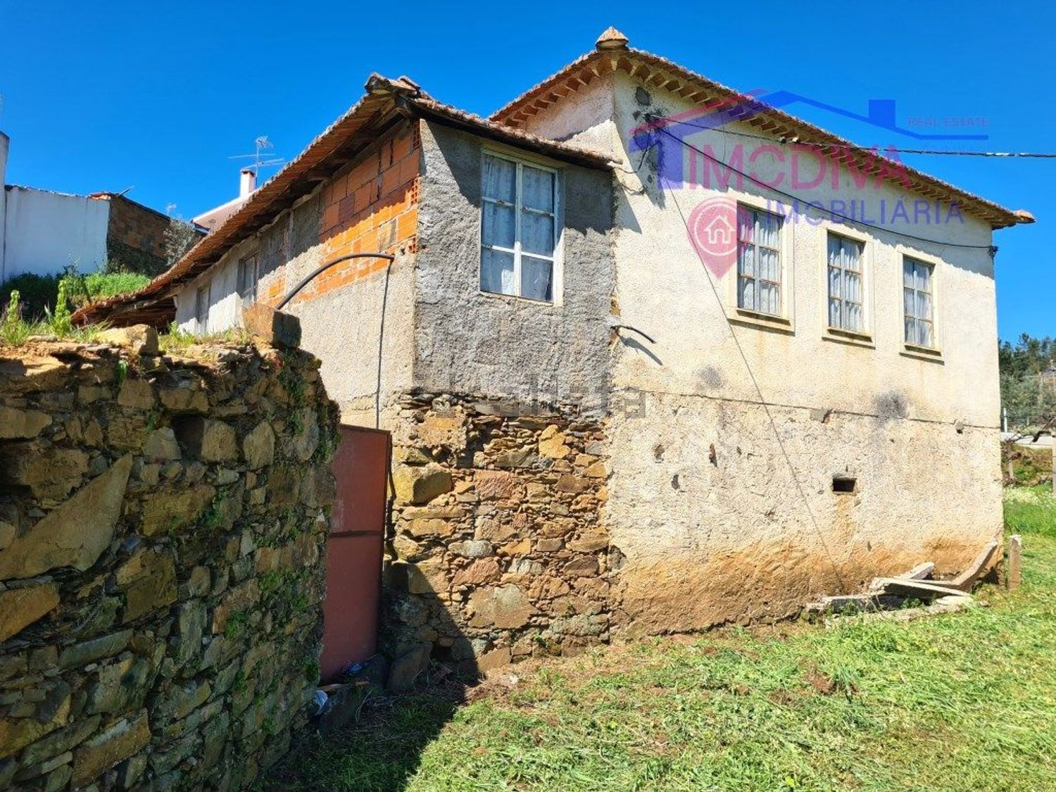 小楼房或独栋别墅出售在Pedrógão Grande - 外立面