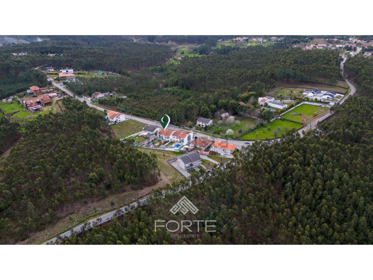 小楼房或独栋别墅出售在Rua Rio Douro - 照片