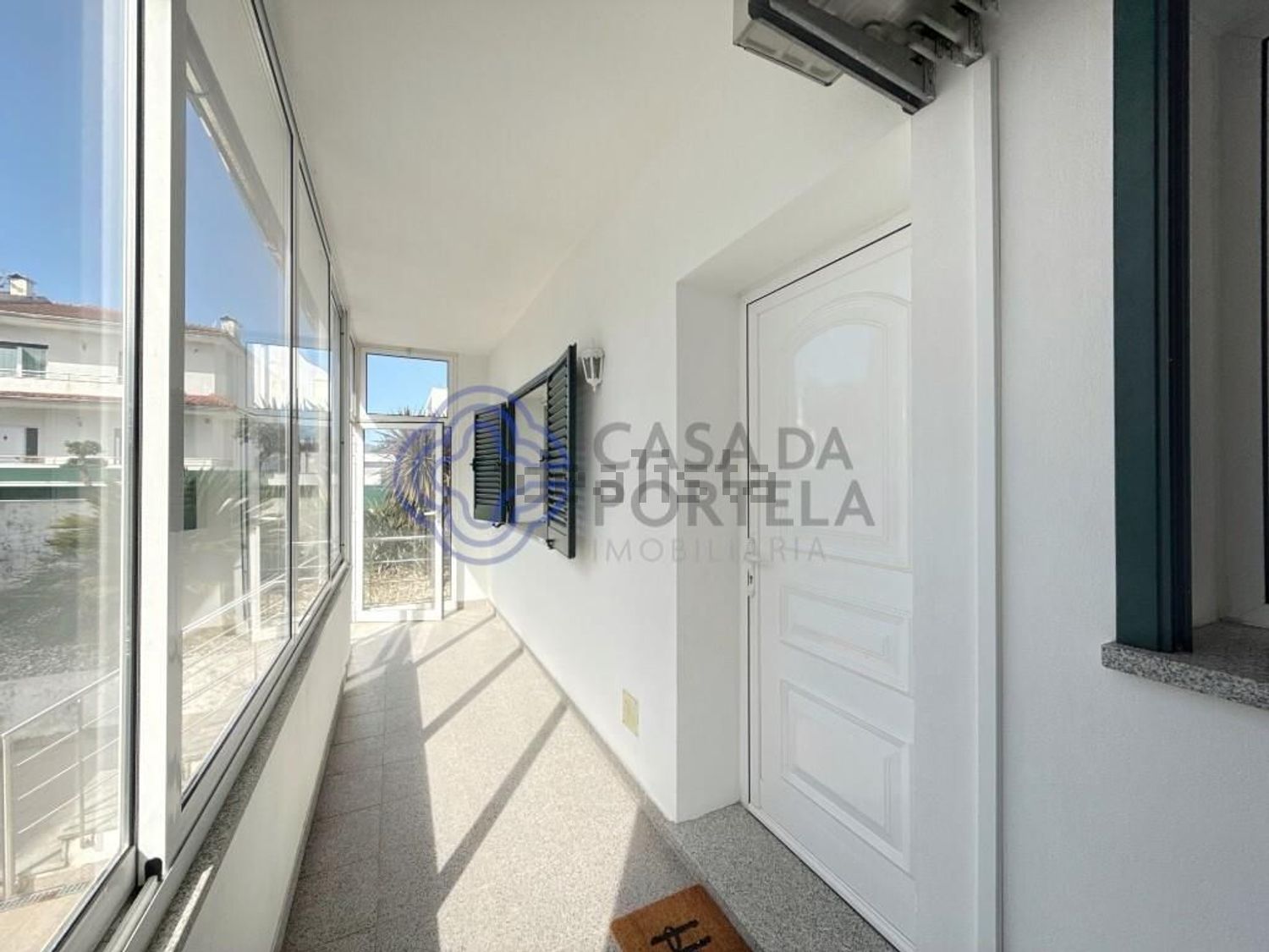 双拼别墅出售在Avenida Senhora da Ribeira s/n - 过道
