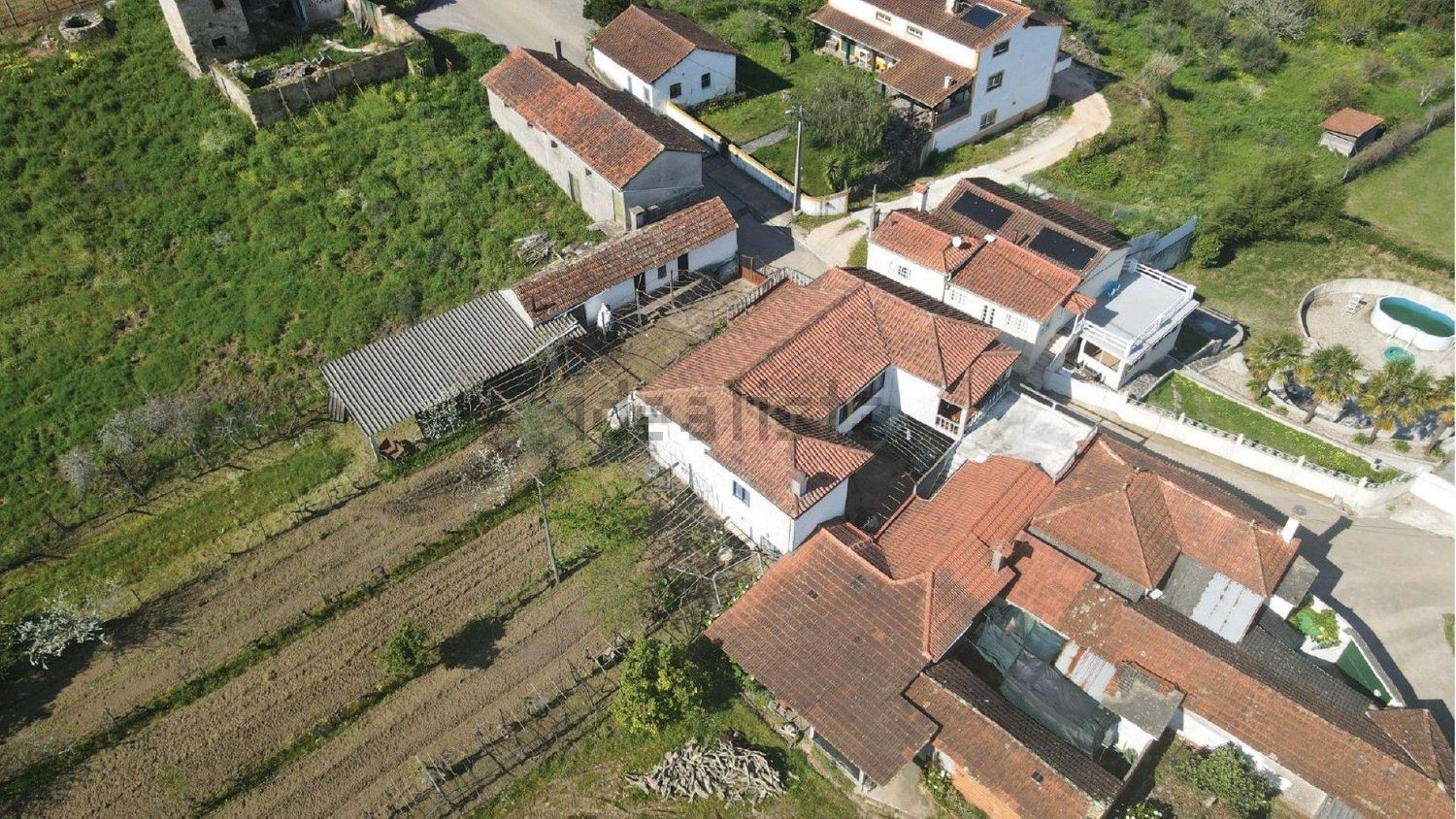 小楼房或独栋别墅出售在Rua Pereiro de Cima s/n - 照片