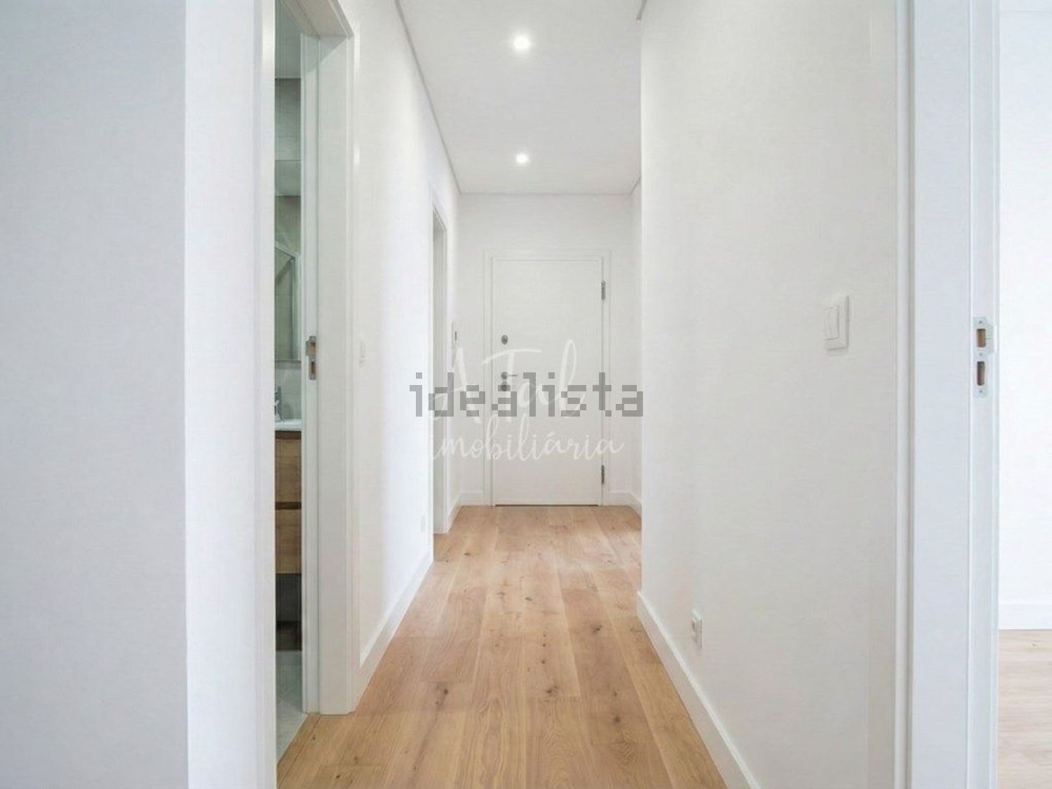 公寓 t3出售在Avenida dos Bombeiros Voluntários do Porto - 过道