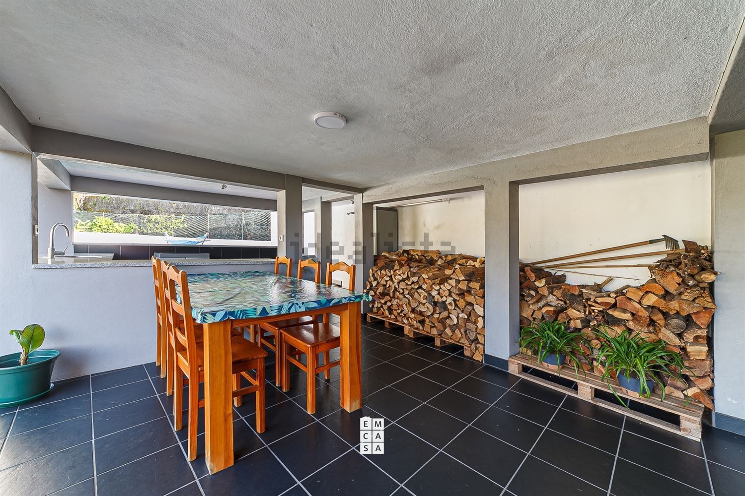 小楼房或独栋别墅出售在Cedrim e Paradela - 阳台