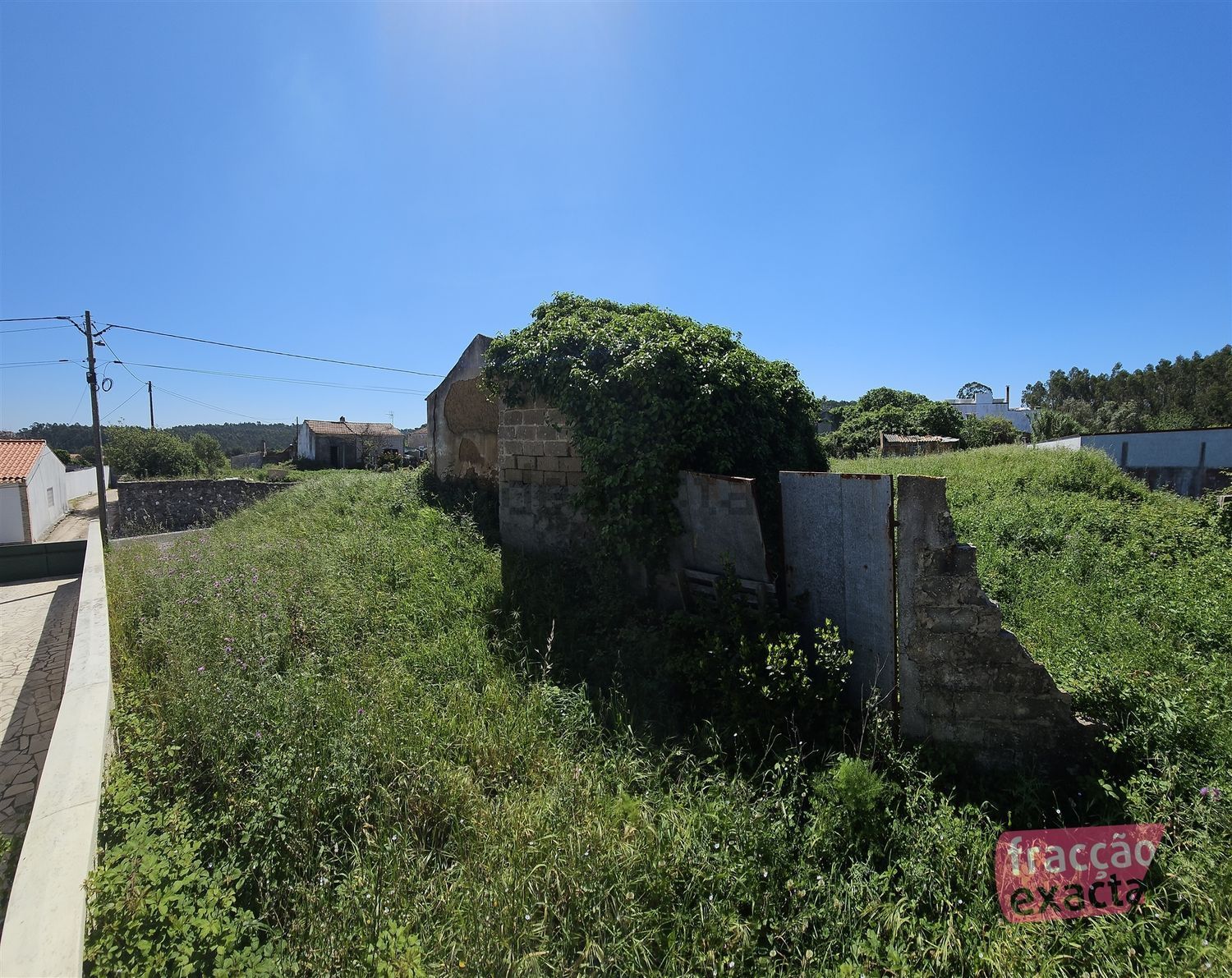 小楼房或独栋别墅出售在Rua São Jorge - 花园