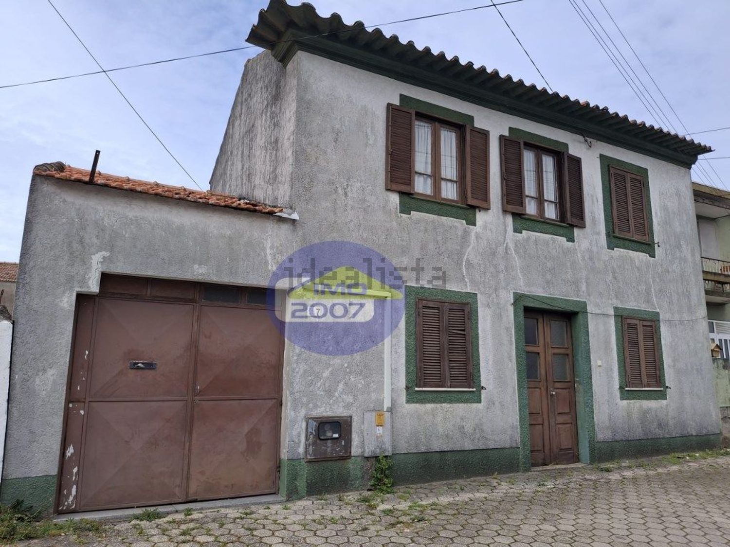 小楼房或独栋别墅出售在Cortegaça - 外立面